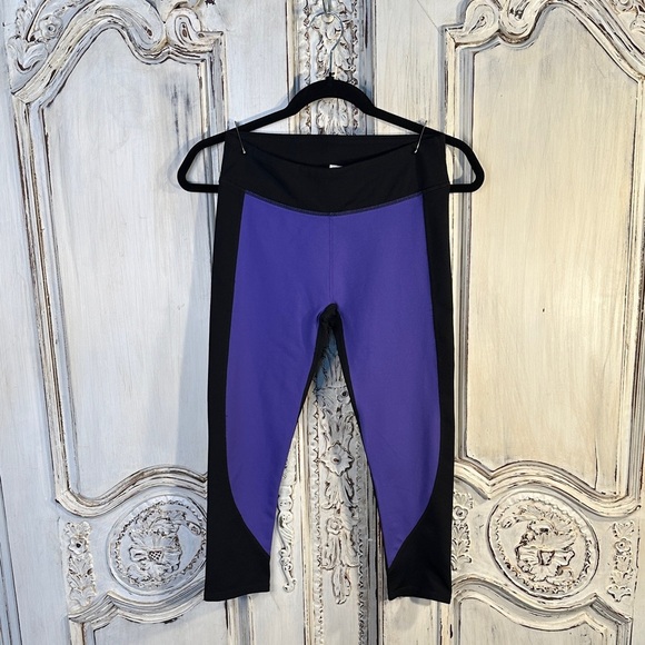 Curated 4 Piece Workout Bundle - Picture 2 of 10